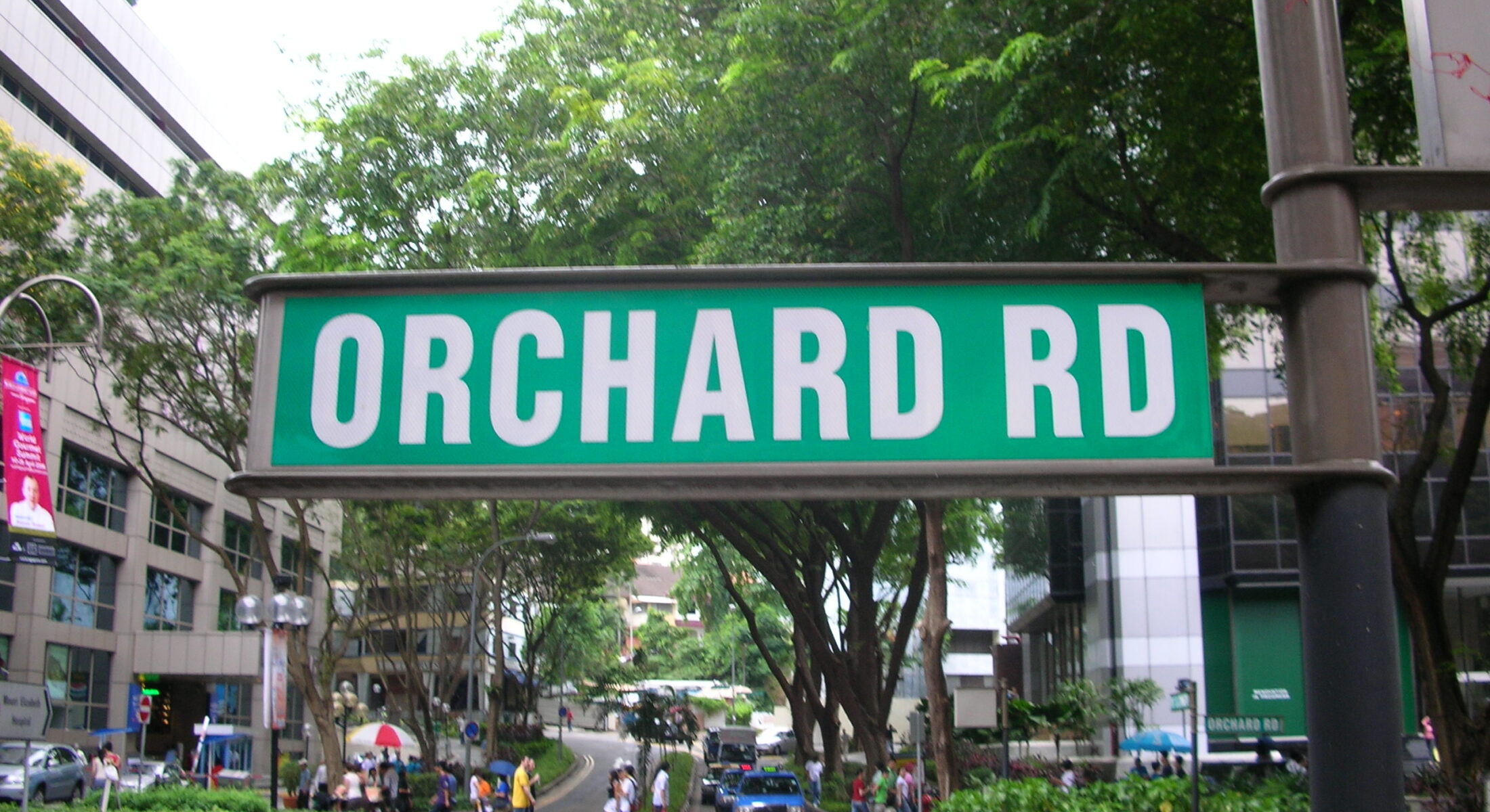 Iconic Orchard Road signage, marking Singapore’s premier shopping district near ibis Singapore on Bencoolen.